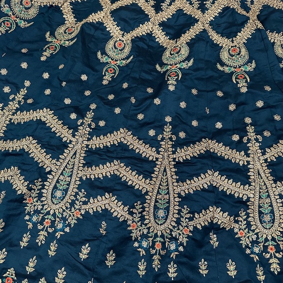 ShaPosh Midnight Blue Indian Pakistani Embroidered Maxi Size Large 3pcs suit - Picture 10 of 13